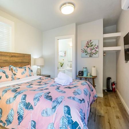 @ Marbella Lane Mini Guest House In Downtown Сан Хосе Екстериор снимка
