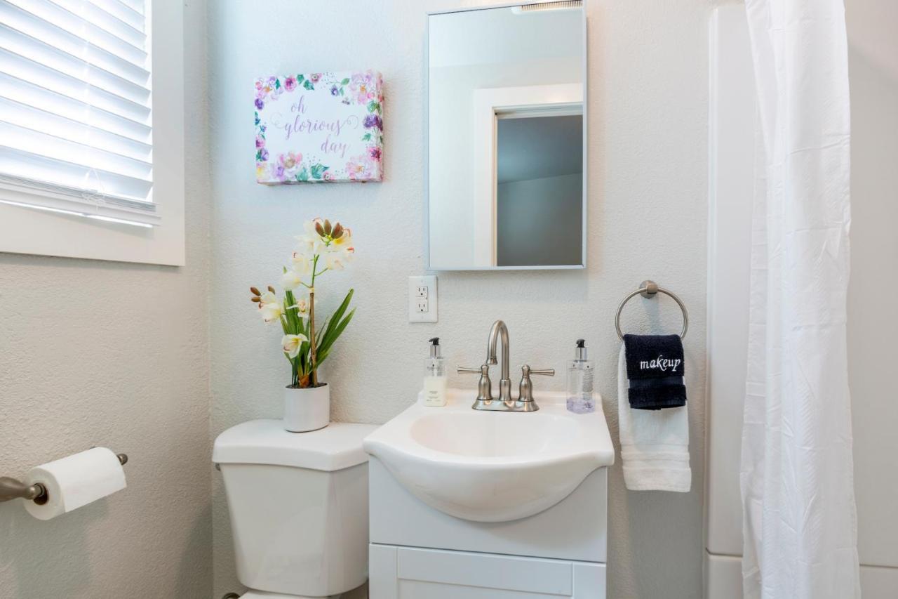 @ Marbella Lane Mini Guest House In Downtown Сан Хосе Екстериор снимка